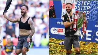 Adam Armstrong: The hilarious moment Southampton match-winner takes off shirt before full time