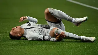 Mbappe misses penalty, comes off injured in PSG win