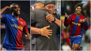 Footage of heartwarming moment Samuel Eto'o meets former Barcelona teammate Ronaldinho in Qatar emerges