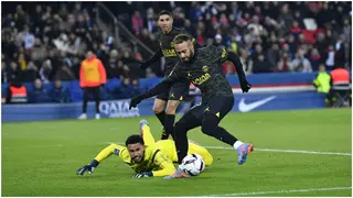 Video: Neymar Humiliates Goalkeeper With Fancy Footwork, Then Scores a Cheeky Goal