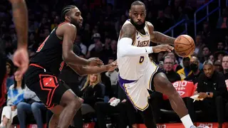 LeBron James scores 19 points off the bench in return from injury as Lakers lose to Bulls