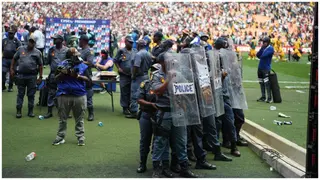 Angry Kaizer Chiefs Fans Throw Objects After Defeat to Rivals Orlando Pirates