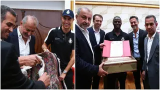 Sadio Mane and Ronaldo presented with special gifts by the president of Iranian club Persepolis