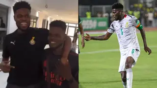 Heartwarming Video of Arsenal Star Meeting Look Alike After Ghana Game Against Nigeria Drops