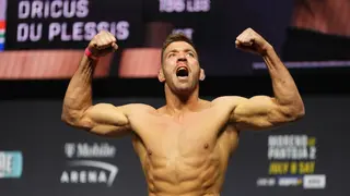 Dricus Du Plessis Finishes Robert Whittaker Middleweight Clash at UFC 290