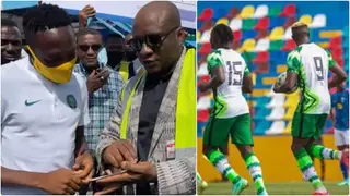 Jubilation As Billionaire Businessman Redeems N20m Pledge to Victorious Super Eagles Stars