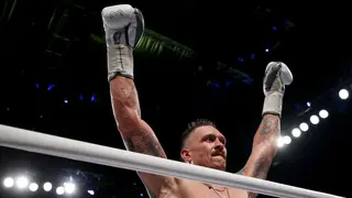 Oleksandr Usyk Defends Heavyweight Titles With Knockout Win Over Daniel Dubois