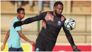 Kaizer Chiefs Goalkeeper Target Signs New Contract Extension With Premier Soccer League Side