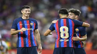 Lewandowski scores first Barcelona goal in Pumas rout