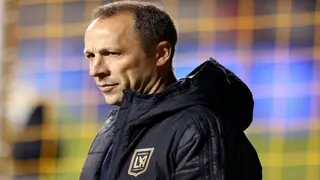 LAFC coach Cherundolo signs contract extension