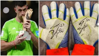 Argentina goalkeeper auctions World Cup gloves for cancer hospital