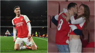 Arsenal Couple Dances Beautifully During Chelsea Thrashing at Emirates Stadium