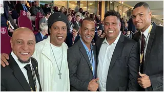 Ronaldinho Reunites With 2002 World Cup Winning Teammates in Qatar