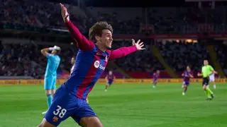 Barcelona youngster Marc Guiu scores with 2nd touch of the ball in senior debut for Catalan club
