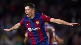 Robert Lewandowski scores insane freekick to complete hattrick as Barcelona beat Valencia: video
