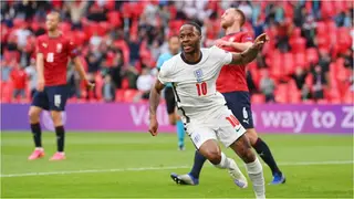 Raheem Sterling’s Early Goal Enough As England Beat Czech Republic to Top Group D