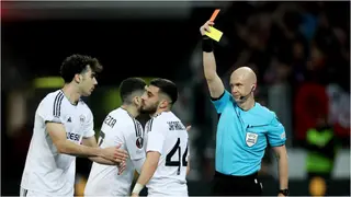 Europa League: The Hilarious Moment Player Tries to High Five Ref but Gets Sent Off