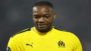 Veteran France keeper Mandanda set for Rennes after Marseille exit