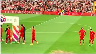 Hilarious footage shows Mohamed Salah, Alexander Arnold looking absolutely 'lost' minutes before kick off