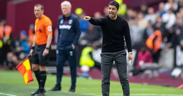 Mikel Arteta reacts during the Premier League match between West Ham United and Arsenal FC at London Stadium. Photo by Justin Setterfield.