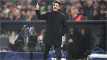 Mikel Arteta gives instructions during the UEFA Champions League quarter-final second-leg match between FC Bayern München and Arsenal FC at Allianz Arena. Photo by Justin Setterfield.