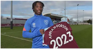 Ghanaian Youngster signs new deal With English Premier League Club West Ham
