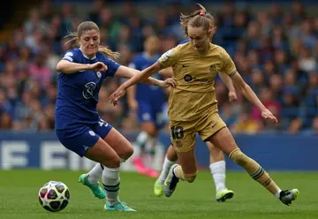 Caroline Graham Hansen (R) scored the only goal of the game as Barcelona beat Chelsea in the first leg of their Women's Champions League semi-final