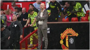 Erik ten Hag led Manchester United to yet another defeat against Arsenal on Sunday. Photo by Stu Forster.