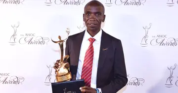 Eliud Kipchoge poses with his ANOC Award for the Best Male Athlete at the Tokyo Olympics. Photo: @EliudKipchoge.