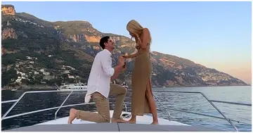Real Madrid goalkeeper Thibaut Courtois proposes to model girlfriend, Mishel Gerzig, atop a yacht. Photo: mishelgerzig.