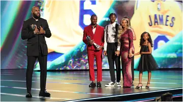 LeBron James, Savannah James, Bronny James, Bryce James, and Zhuri James, Lakers, ESPYS