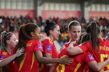 Jenni Hermoso (C) celebrates with team-mates after scoring in Spain's home win against Czech Republic