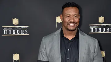 Who did Willie McGinest play for?