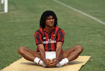 Top 10 best ac milan legends of all time ranked.