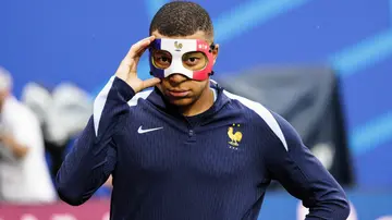 Kylian Mbappe, France, Les Bleus, practice match, training, behind-closed-doors, goals, assists, Paderborn, mask.