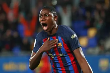 Asisat Oshoala, Barcelona, fans