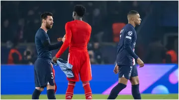 Alphonso Davies, Lionel Messi, Kylian Mbappe, Paris Saint-Germain, Bayern Munich, UEFA Champions League, Parc des Princes.