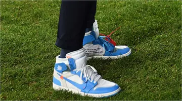 Serie A club manager wears limited release Air Jordan on the touchline