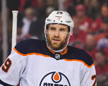 Leon Draisaitl's age and height