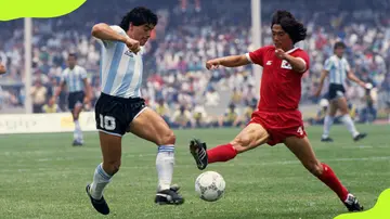 Diego Maradona controls the ball in the 1986 World Cup