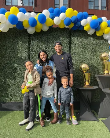 Steph Curry's wife and children