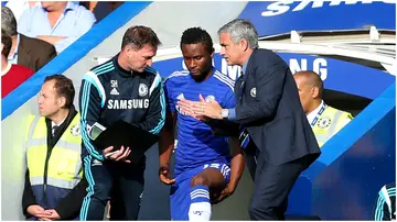 Jose Mourinho, Steve Holland, Mikel Obi, Chelsea, Stamford Bridge, Premier League.