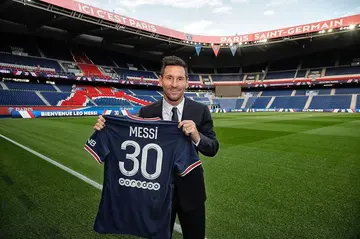 Thousands of PSG fans queue to buy Lionel Messi's jersey 24 hours after his unveiling