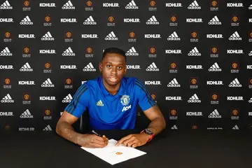 Aaron Wan-Bissaka officially signs 5-year deal with Man United from Crystal Palace