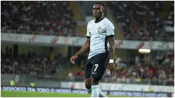 Bruma dons Cristiano Ronaldo's No. 7 jersey during the international friendly match between Portugal and Sweden at Estadio Dom Afonso Henriques.