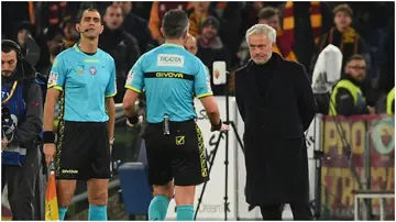 José Mourinho protests with the referee during the Serie A match between AS Roma and Atalanta. Photo by Silvia Lore.