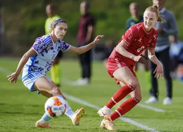 Spain's Aitana Bonmati (L) is one of three Barcelona players who have returned to the national team after protesting