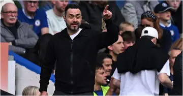 Brighton's Italian head coach Roberto De Zerbi gestures on the touchline during the English Premier League football match between Chelsea and Brighton at Stamford Bridge. Photo by Ben Stansall.