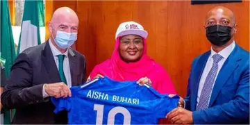 Aisha Buhari Presents Special Gifts To FIFA, CAF Officials After Attending Women's Football Tournament