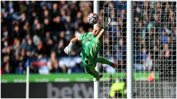 Aaron Ramsdale makes a save during the Premier League match between Leicester City and Arsenal at The King Power Stadium. Photo by Michael Regan.